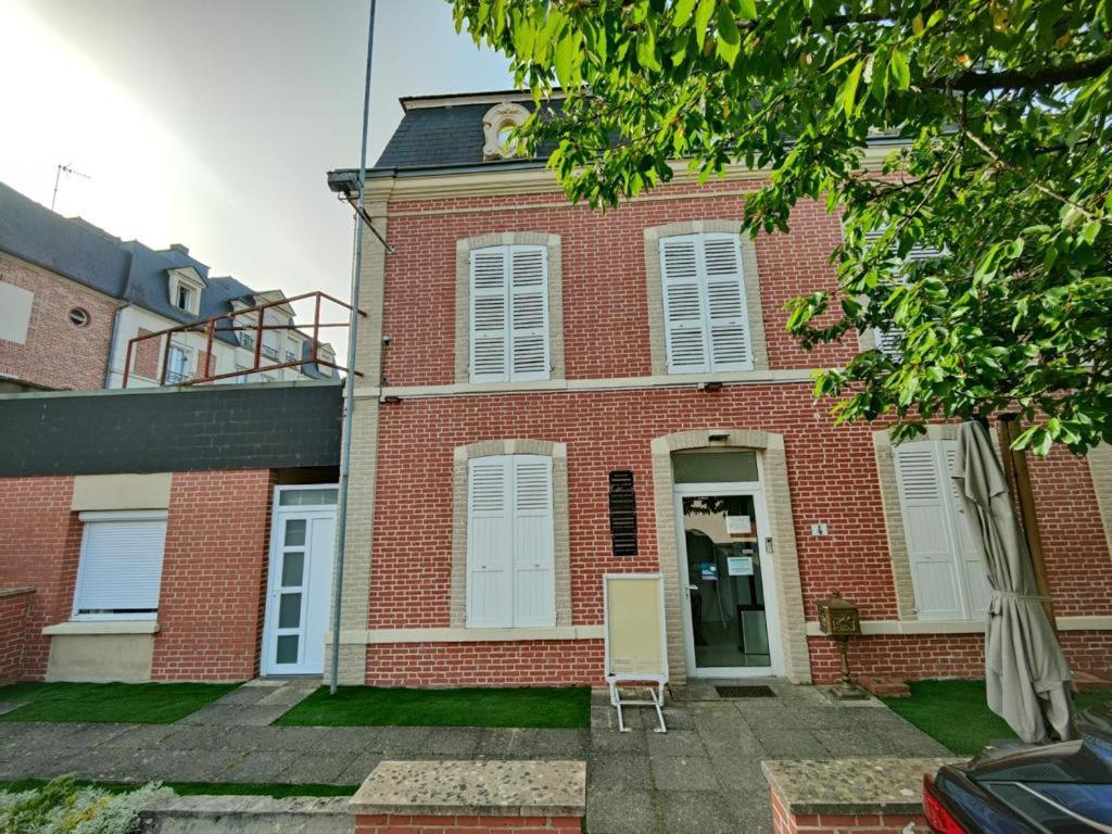 Appartement En Residence Gisors Εξωτερικό φωτογραφία